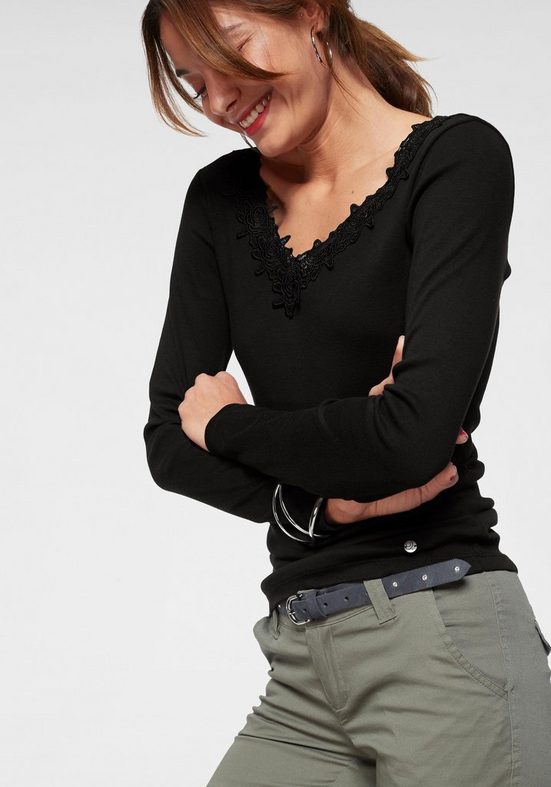 AJC Langarmshirt tiefer V-Ausschnitt mit Spitze mehr Top Angebot