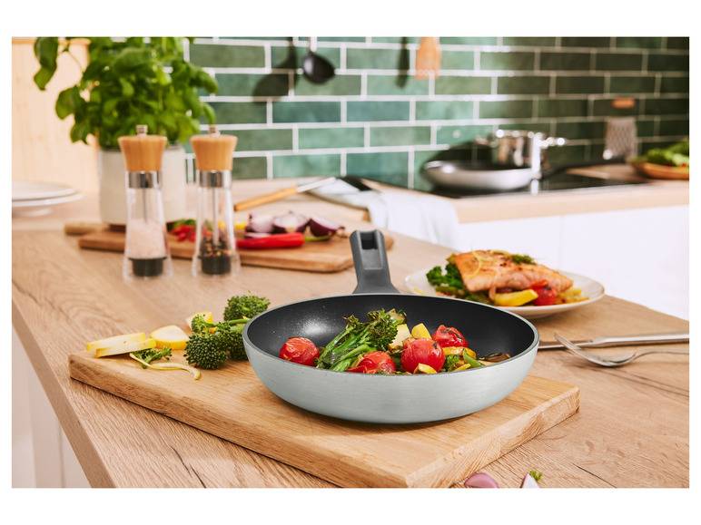 ERNESTO® Aluminium-Pfanne, Ø 20 cm, recycelt Vierteljährliche Förderung
