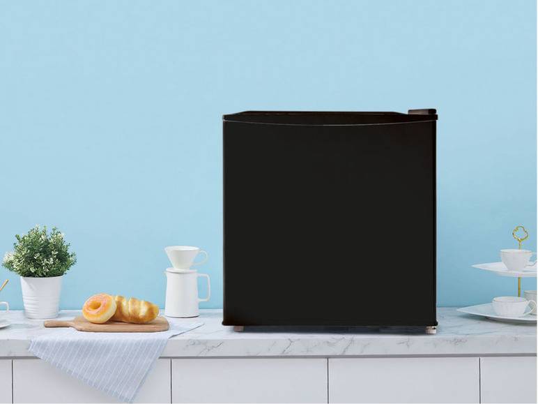Comfee Mini-Kühlschrank »RCD76DK2«, mit Eisfach 50% Rabatt mit kostenlosem Versand