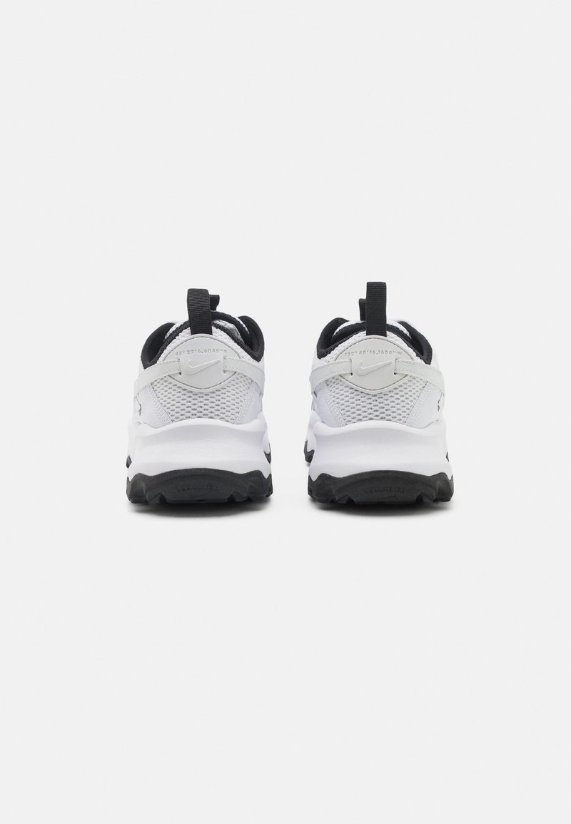 Nike Sportswear Nike Sportswear TC 7900 - Trainers Kauf eins, bekomm eins gratis