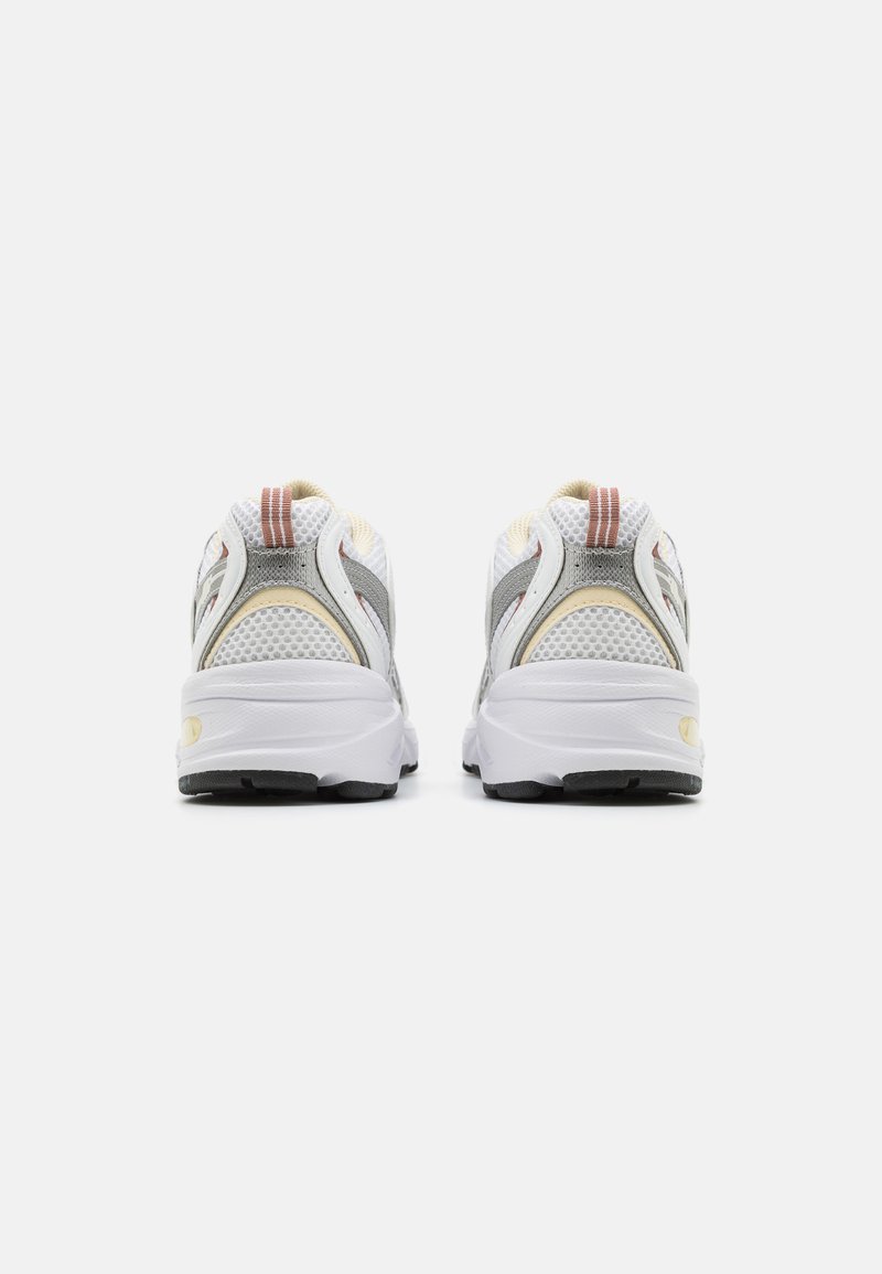 New Balance New Balance MR530 UNISEX - Trainers - white Super Sparpreis