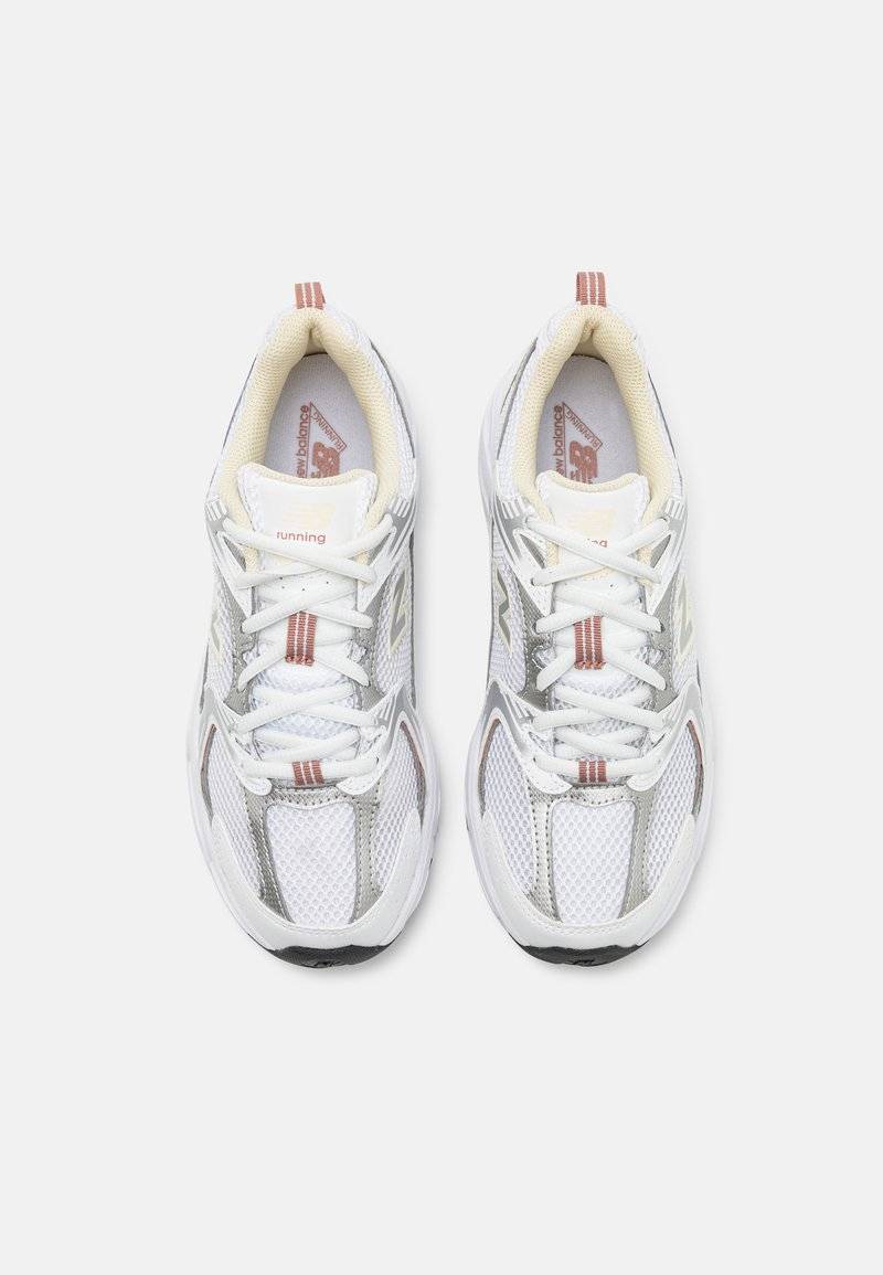 New Balance New Balance MR530 UNISEX - Trainers - white Super Sparpreis