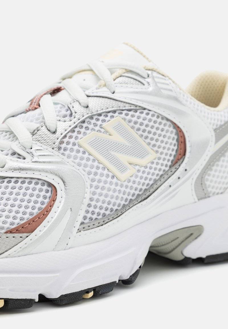 New Balance New Balance MR530 UNISEX - Trainers - white Super Sparpreis