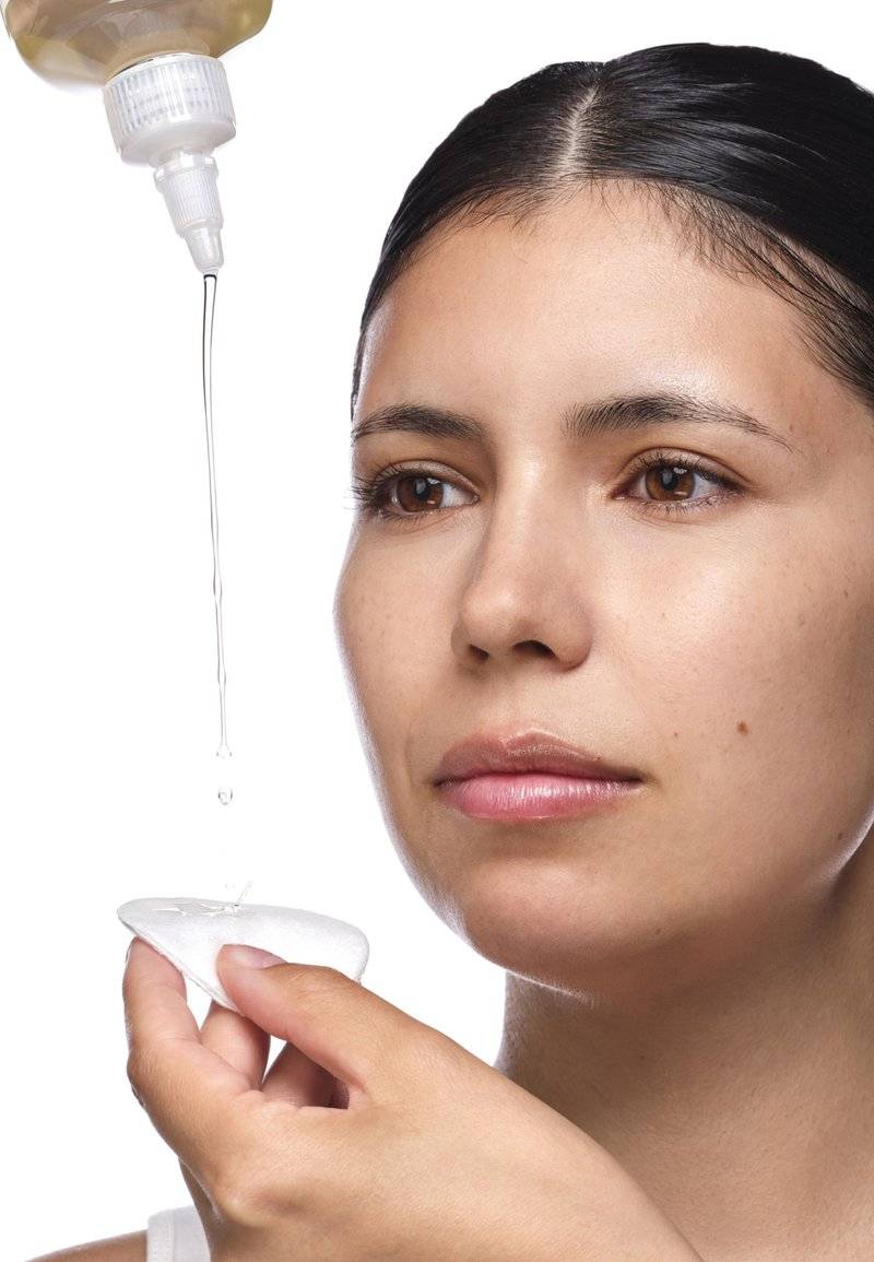 The Ordinary The Ordinary GLYCOLIC ACID 7% EXFOLIATING TONER - Facial scrub & peel Letzter Tag