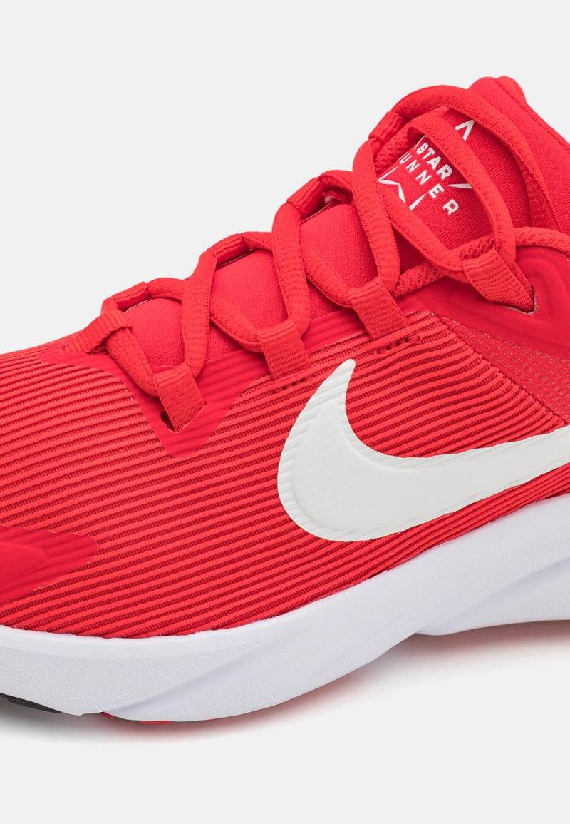 Nike Performance Nike Performance STAR RUNNER 4 UNISEX - Competition running shoes Riesige Rabatte