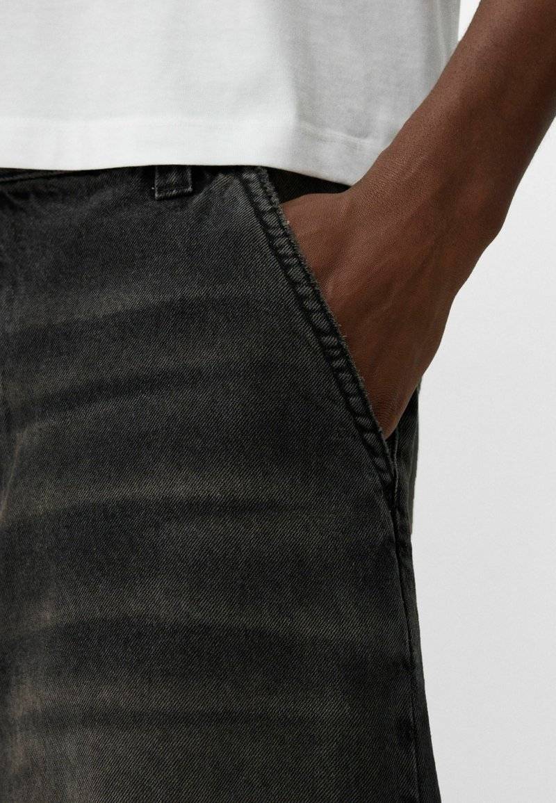 Bershka Bershka Relaxed fit jeans - black denim Super Sparpreis