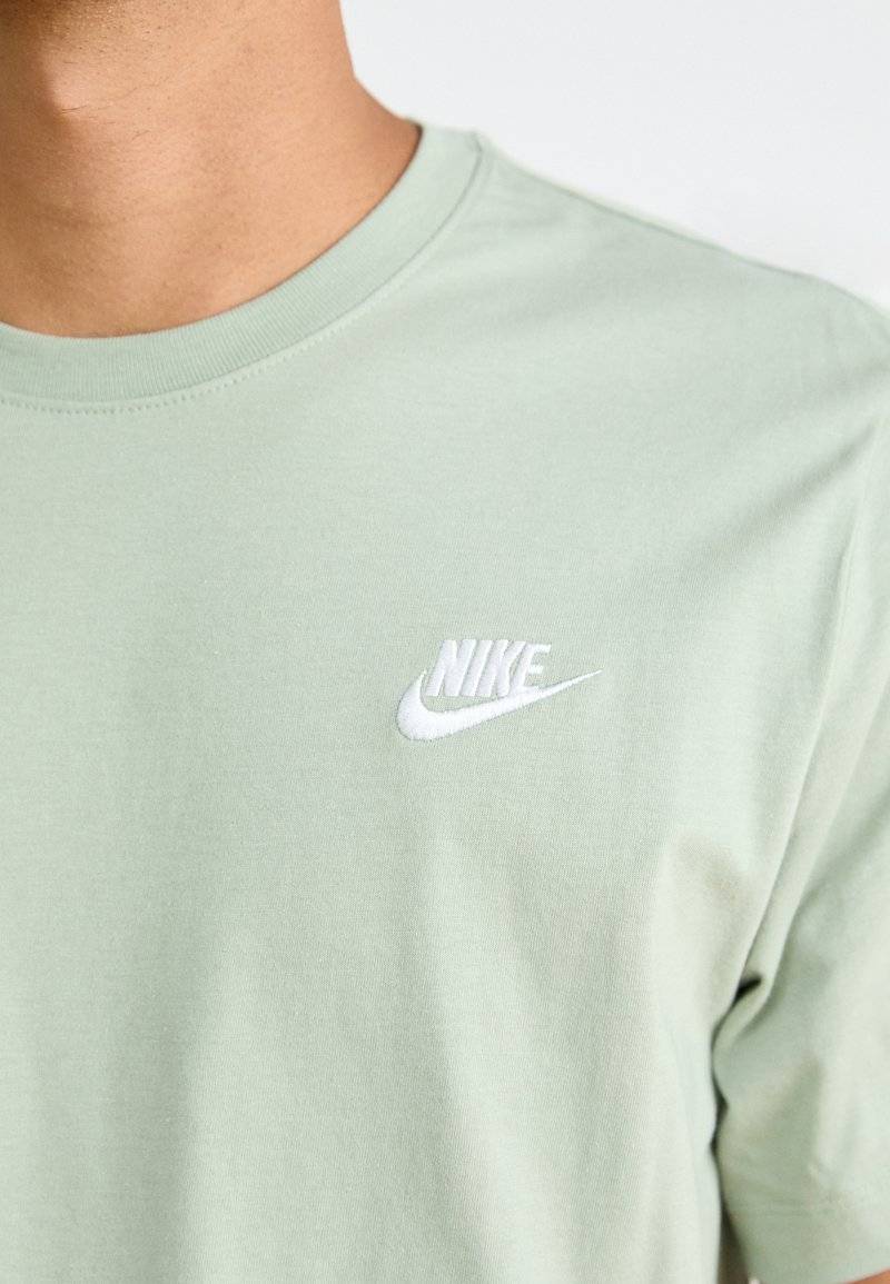 Nike Sportswear Nike Sportswear CLUB TEE - Basic T-shirt - mint Bis zu 65% Rabatt