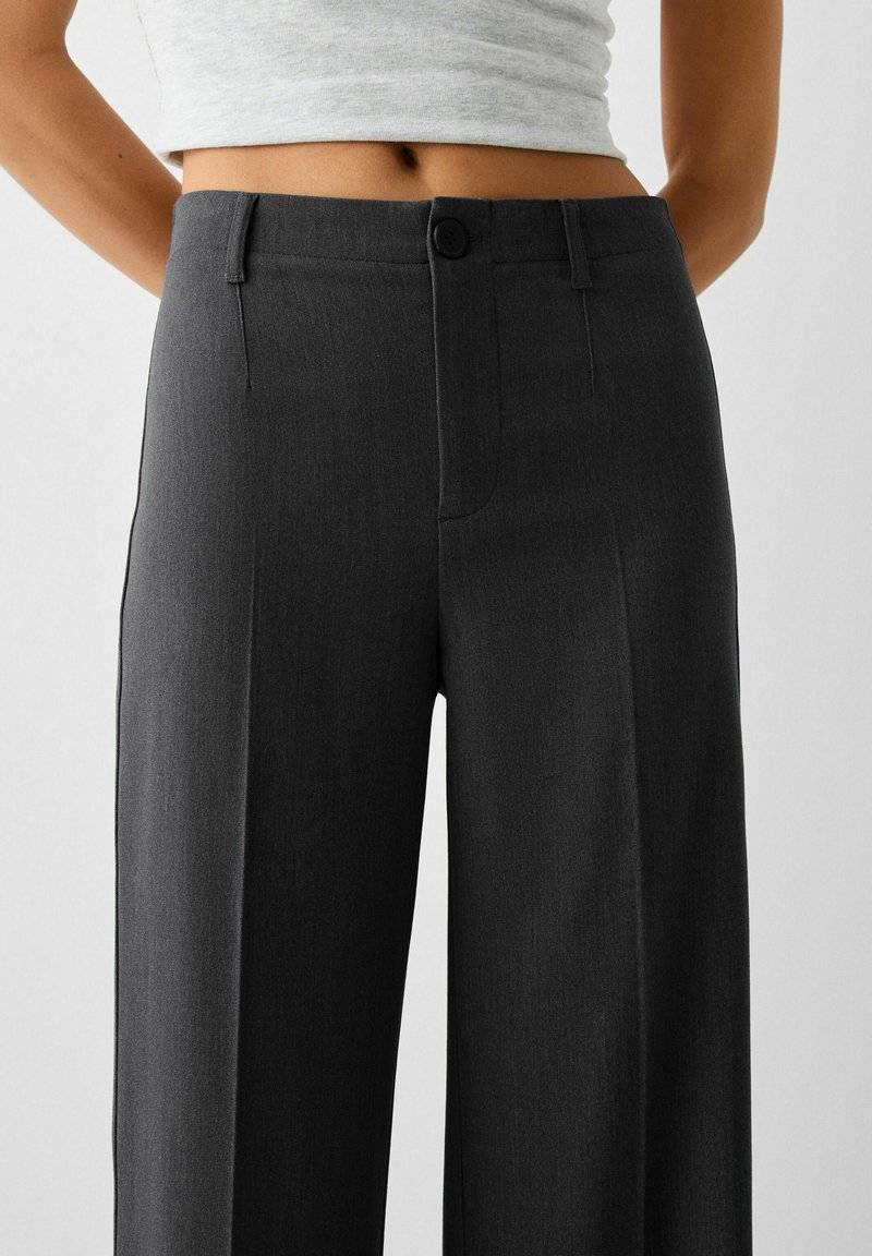 Bershka Bershka WIDE TAILORED - Trousers - mottled dark grey Bis zu 55% Rabatt