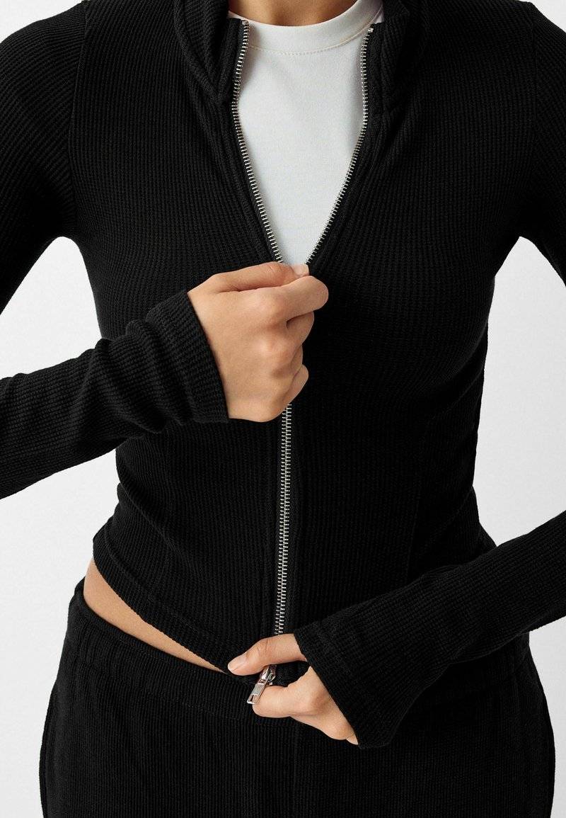 Bershka Bershka LONG SLEEVE - Cardigan - black 50% Rabatt mit kostenlosem Versand