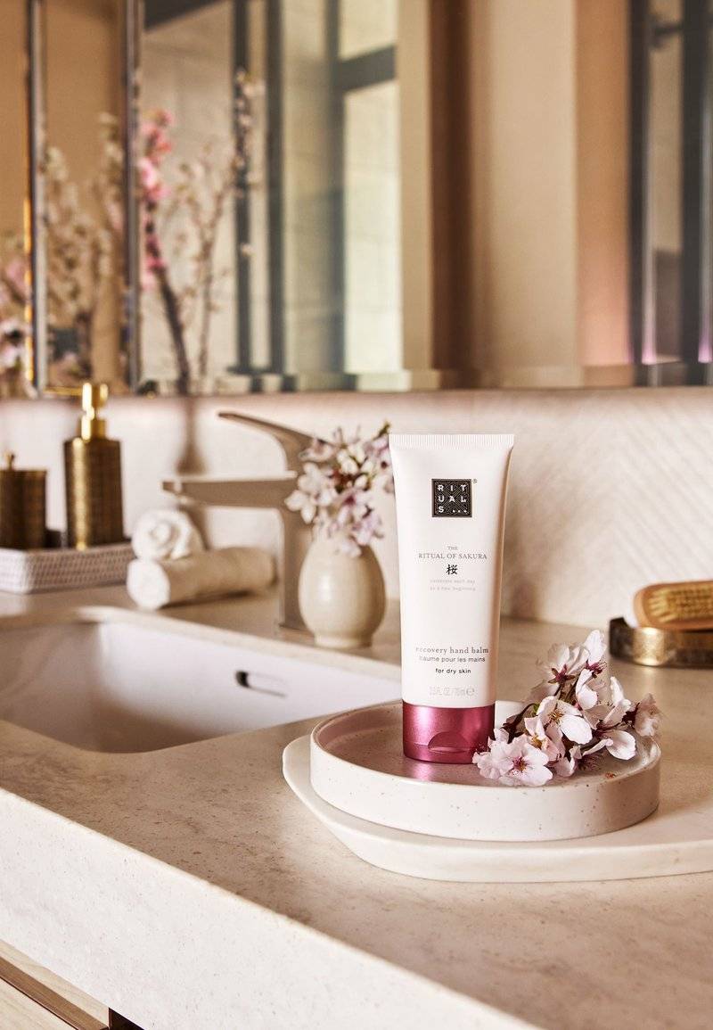 Rituals Rituals RECOVERY HAND BALM THE RITUAL OF SAKURA - FLORAL - CHERRY BLOSSOM & RICE MILK - Hand cream Online Shopping