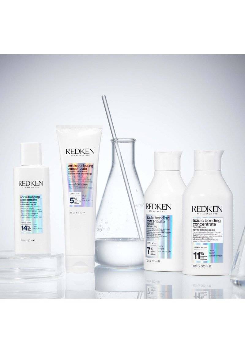 Redken Redken ACIDIC BONDING CONCENTRATE CONDITIONER | STRENGTH REPAIR, INTENSE CONDITIONING AND COLOR PROTECTION FOR DAMAGED HAIR - Conditioner Valentinstagsangebot