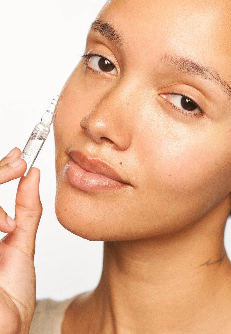 BABOR BABOR HYDRATING AMPOULE LIMITED EDITION - Serum Lagerräumung