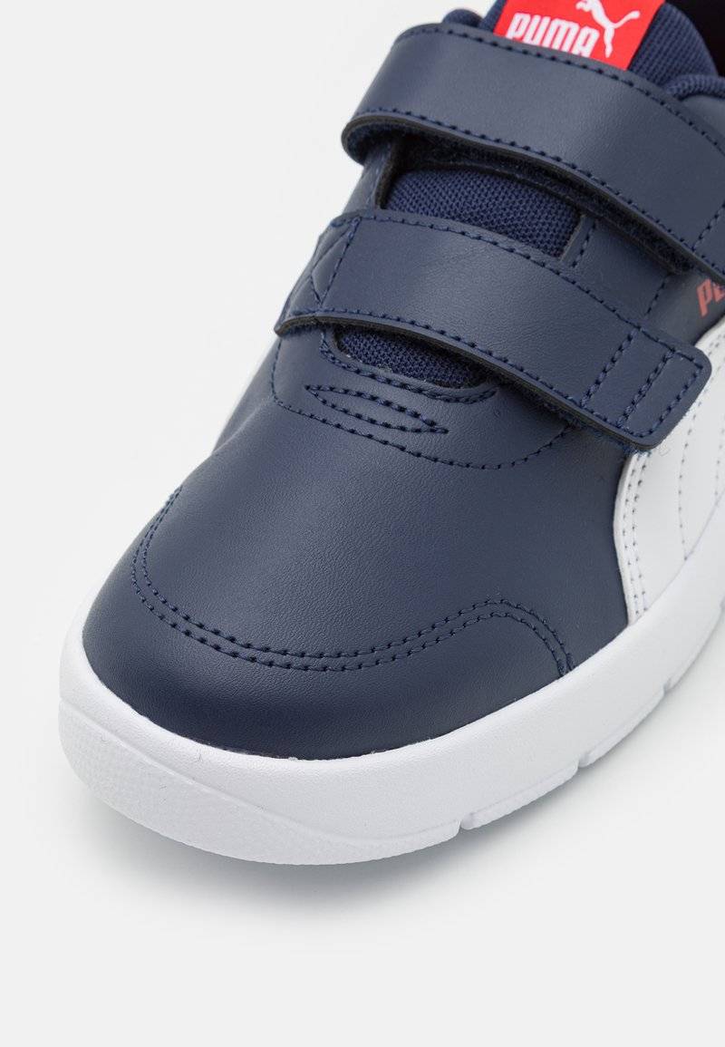 Puma Puma COURTFLEX UNISEX - Neutral running shoes Discount Store für neue Produkte