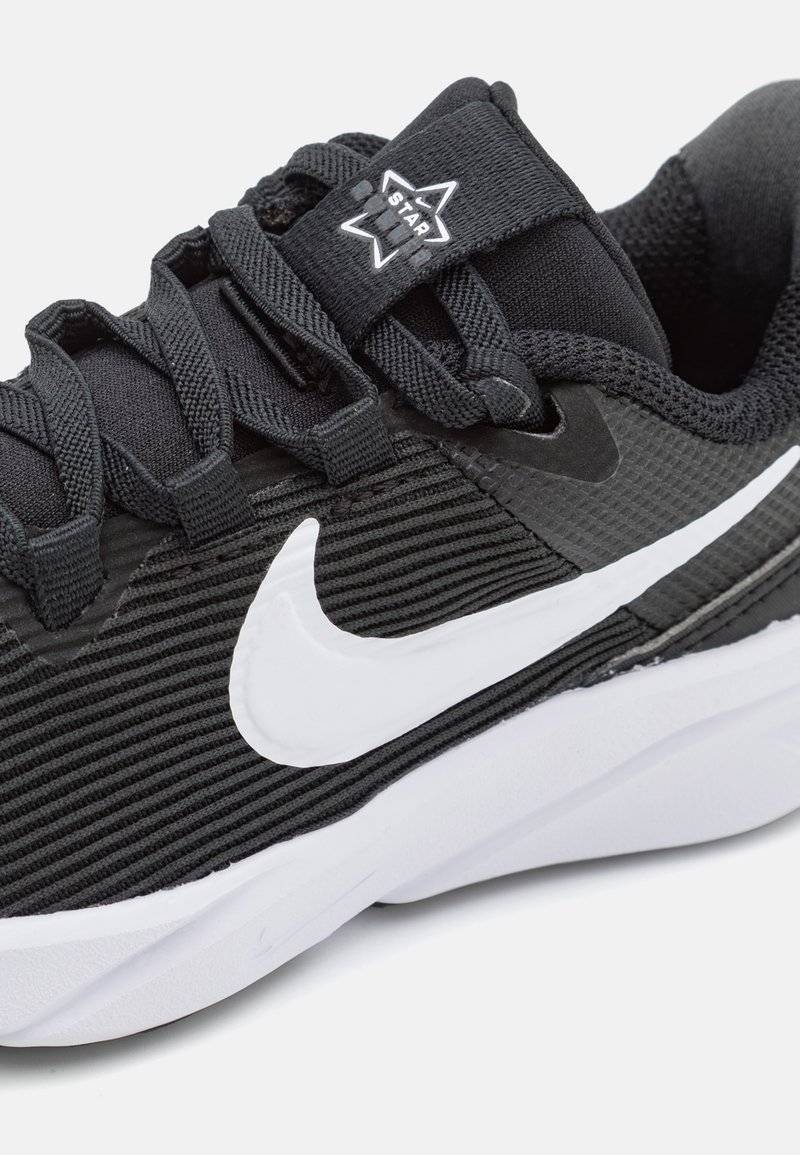 Nike Performance Nike Performance STAR RUNNER - Competition running shoes 50% Rabatt mit kostenlosem Versand