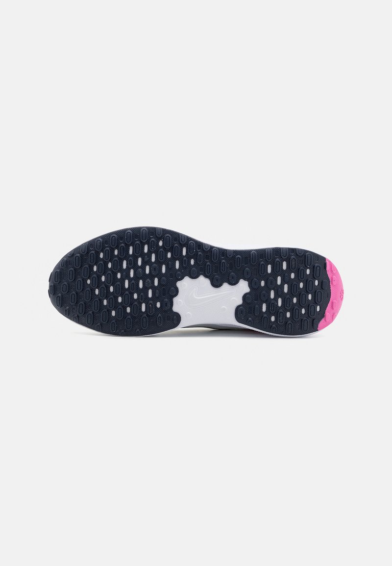 Nike Performance Nike Performance REVOLUTION 7 - Competition running shoes Saisonale Angebote