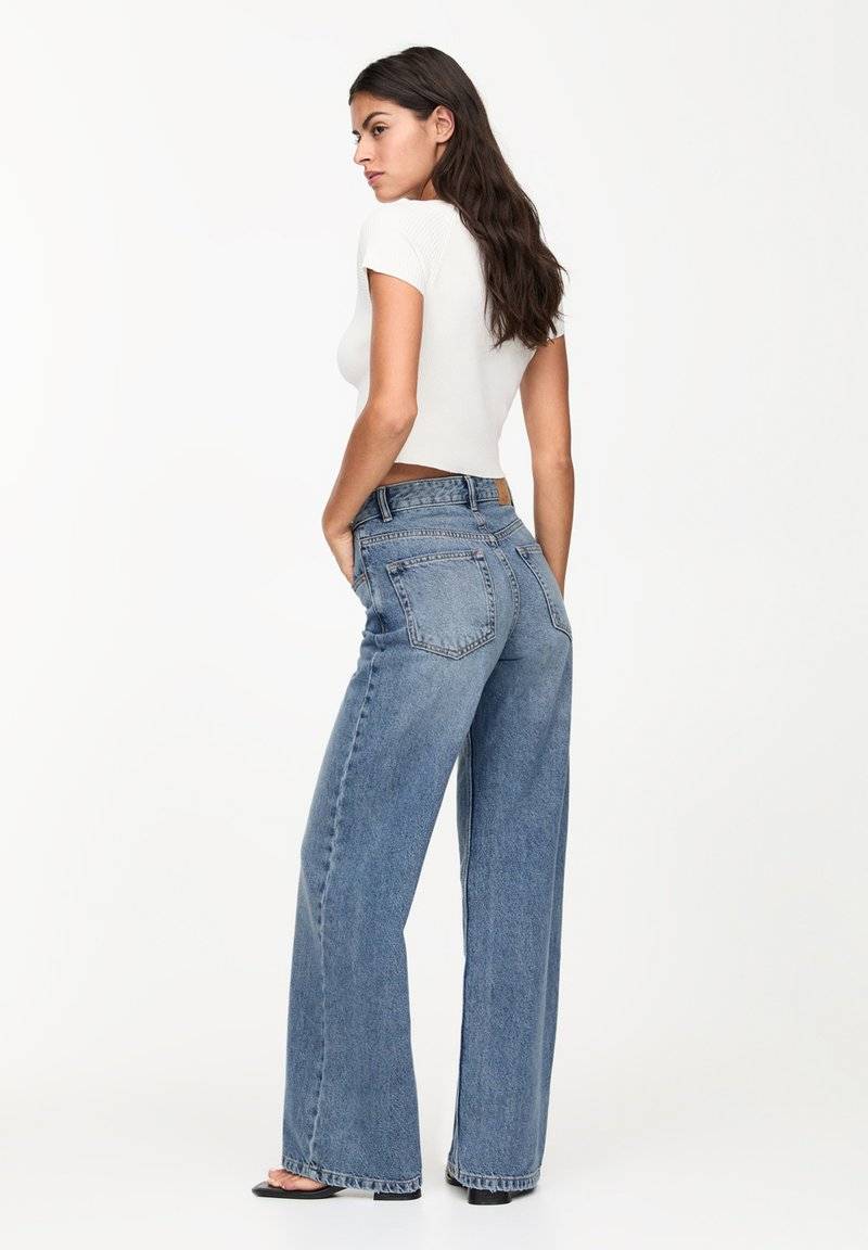 PULL&BEAR PULL&BEAR MID-RISE WIDE - Flared Jeans - blue Super Sparpreis