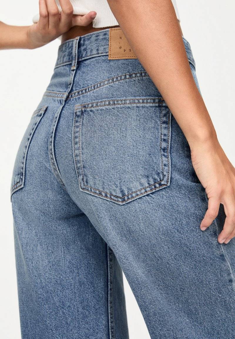 PULL&BEAR PULL&BEAR MID-RISE WIDE - Flared Jeans - blue Super Sparpreis