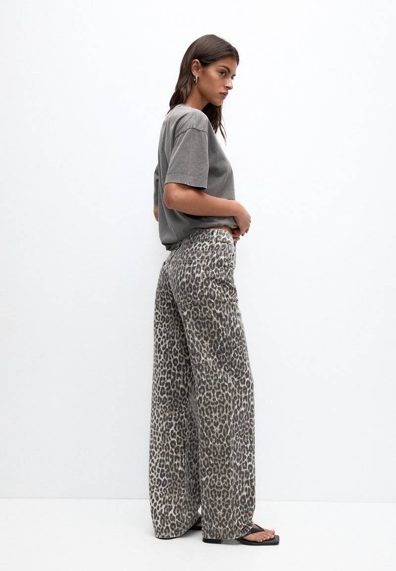PULL&BEAR PULL&BEAR Trousers - brown Wochenangebot