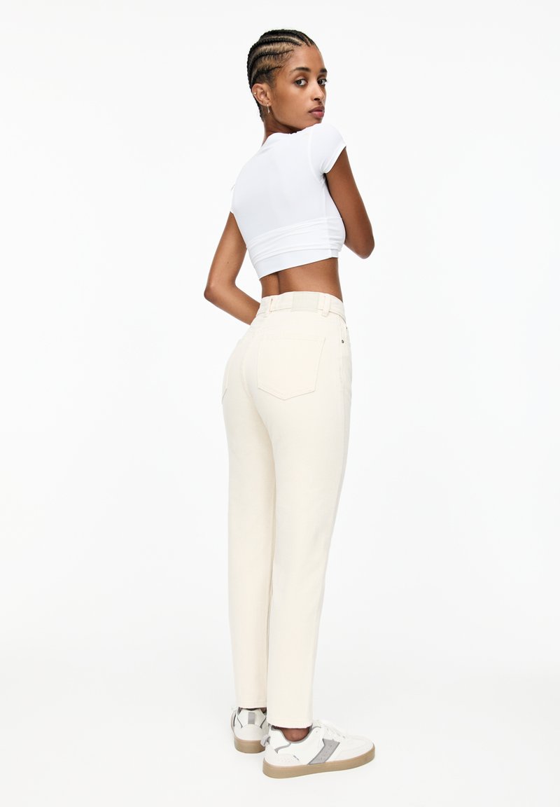 PULL&BEAR PULL&BEAR MOM - Slim fit jeans - beige Zeitbegrenzte Promotion