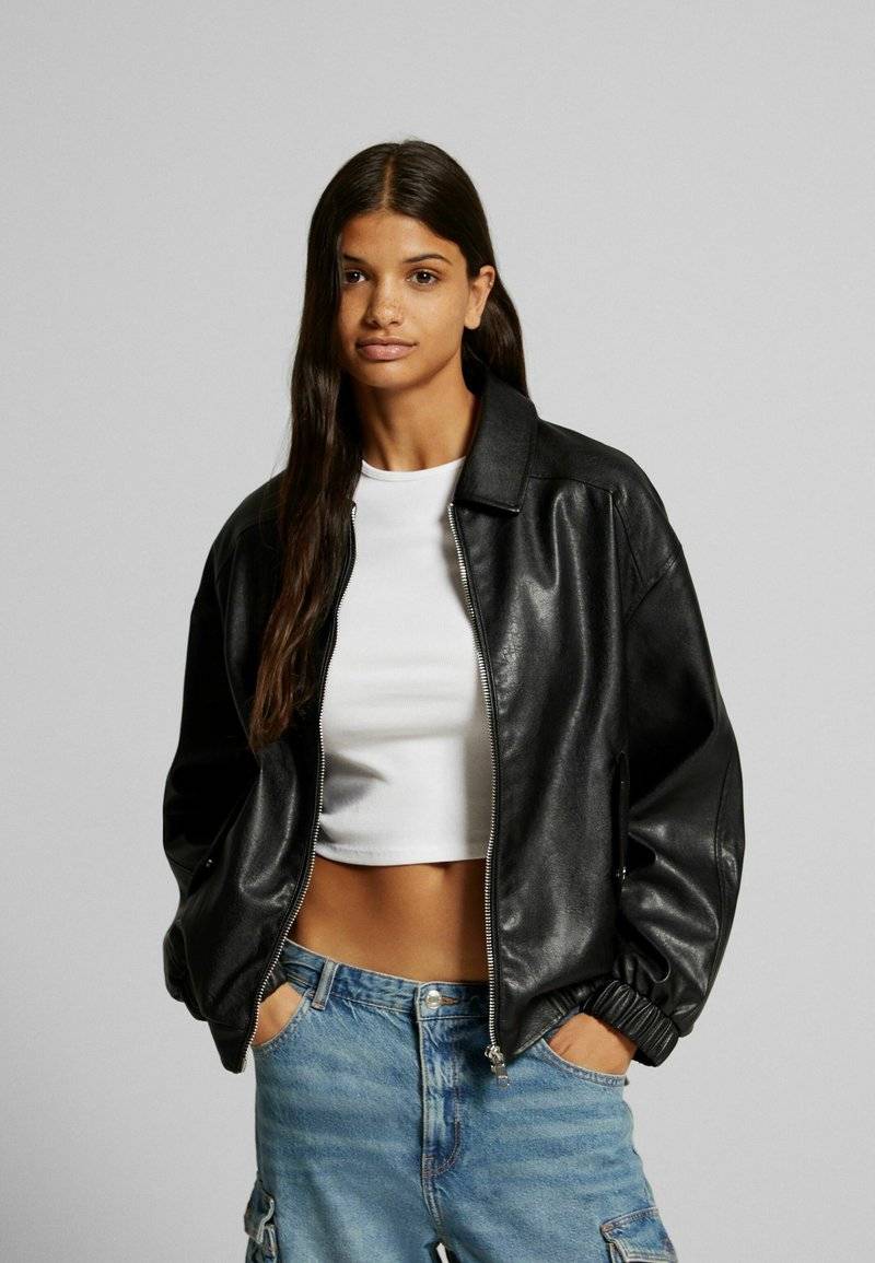 Bershka Bershka DAD FIT - Faux leather jacket - black Bis zu 55% Rabatt