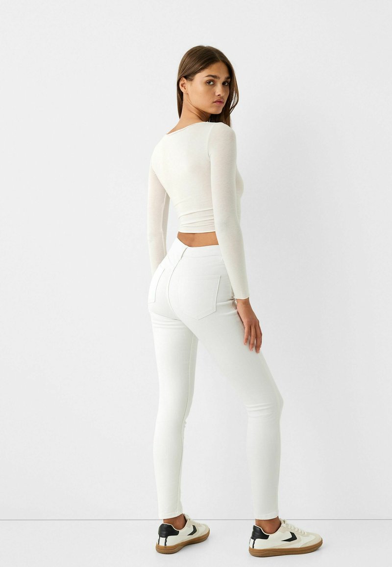 Bershka Bershka SUPER - Jeans Skinny Fit - white Super Rabatt