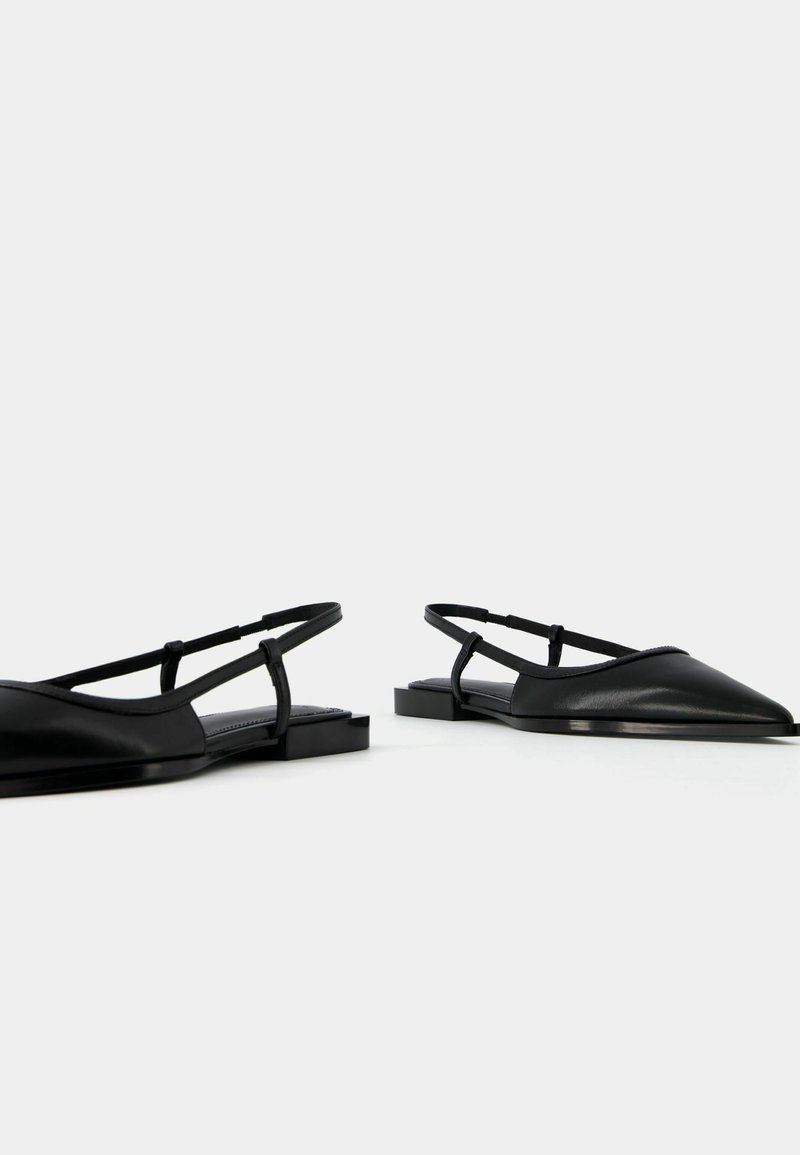 Bershka Bershka POINTED - Slingback ballet pumps - black Vatertagsangebot