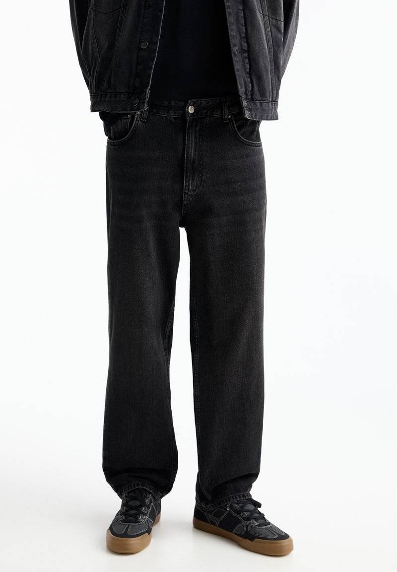 PULL&BEAR PULL&BEAR BAGGY FIT - Straight leg jeans - black Nur noch ein Tag übrig