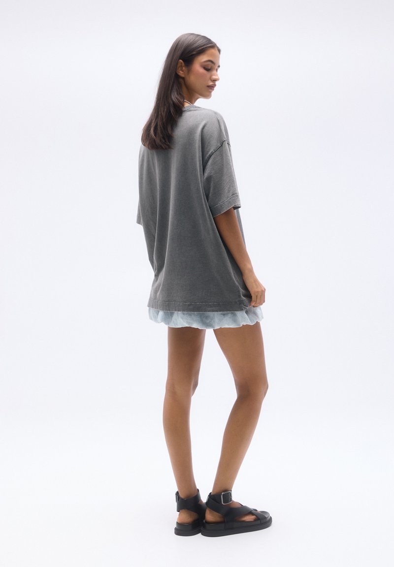 PULL&BEAR PULL&BEAR SHORT SLEEVE - Basic T-shirt - dark grey Riesige Rabatte