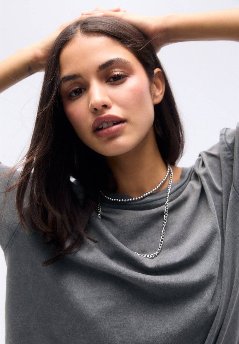 PULL&BEAR PULL&BEAR SHORT SLEEVE - Basic T-shirt - dark grey Riesige Rabatte