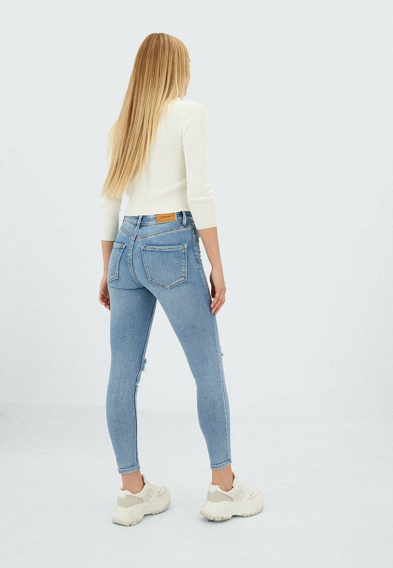 Stradivarius Stradivarius Jeans Skinny Fit - neon blue Fabrikladen