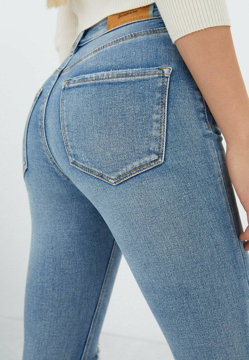 Stradivarius Stradivarius Jeans Skinny Fit - neon blue Fabrikladen