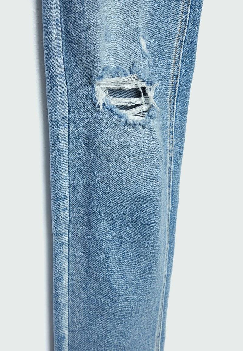 Stradivarius Stradivarius Jeans Skinny Fit - neon blue Fabrikladen