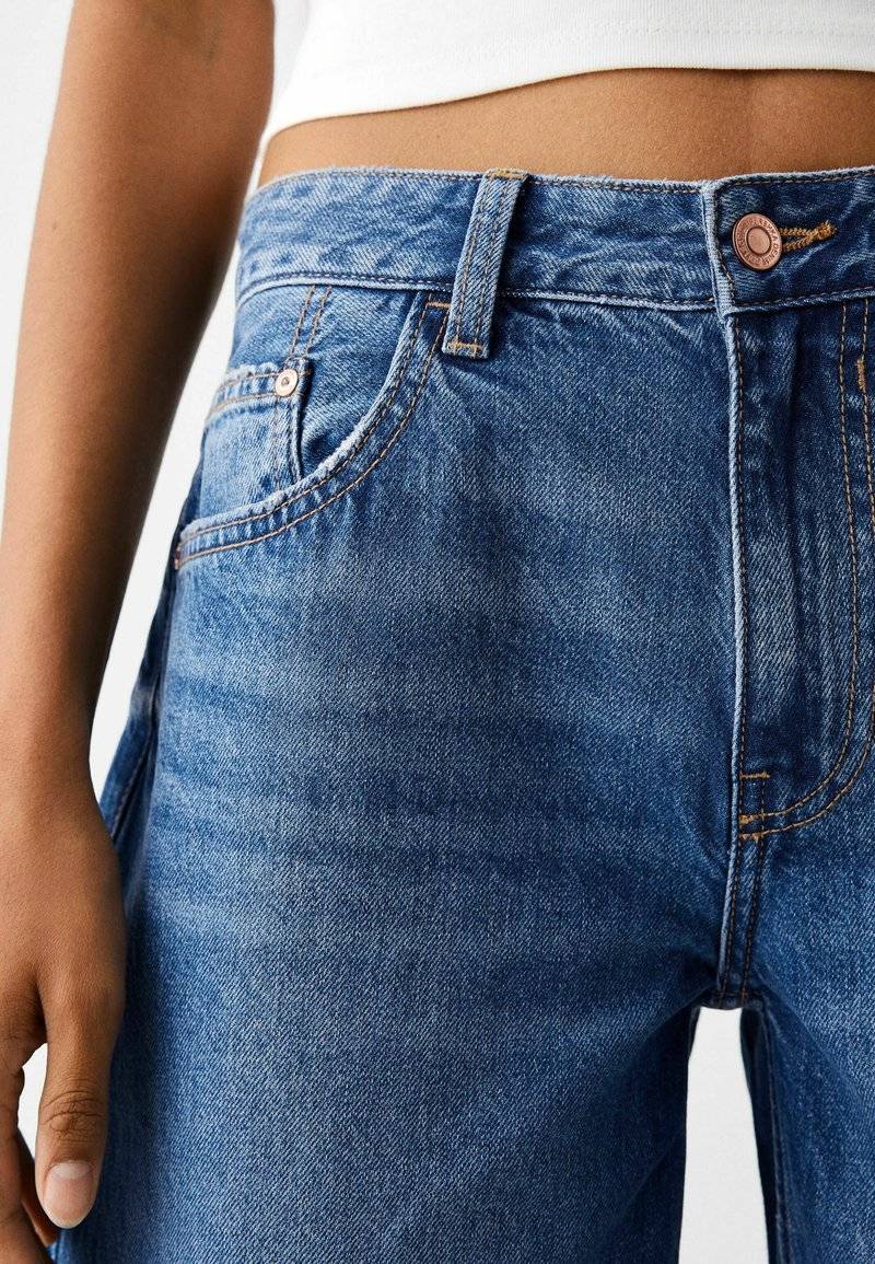 Bershka Bershka WIDE-LEG - Relaxed fit jeans - dark blue Begrenzt auf 3 Tage