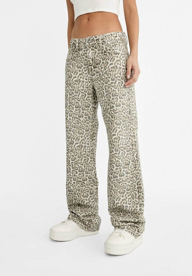 Stradivarius Stradivarius PRINTED - Straight leg jeans - camel Speichern exportieren