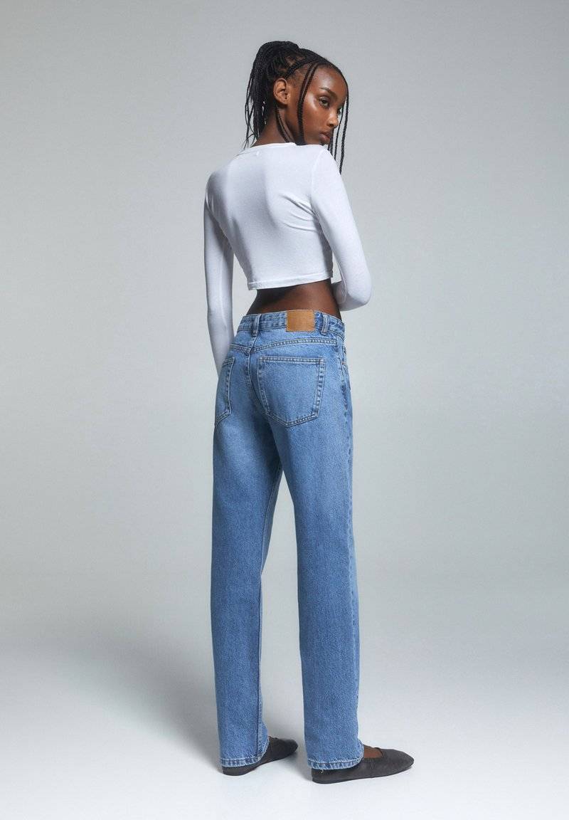 PULL&BEAR PULL&BEAR MID-WAIST - Straight leg jeans - blue denim 50% Rabatt für begrenzte Zeit