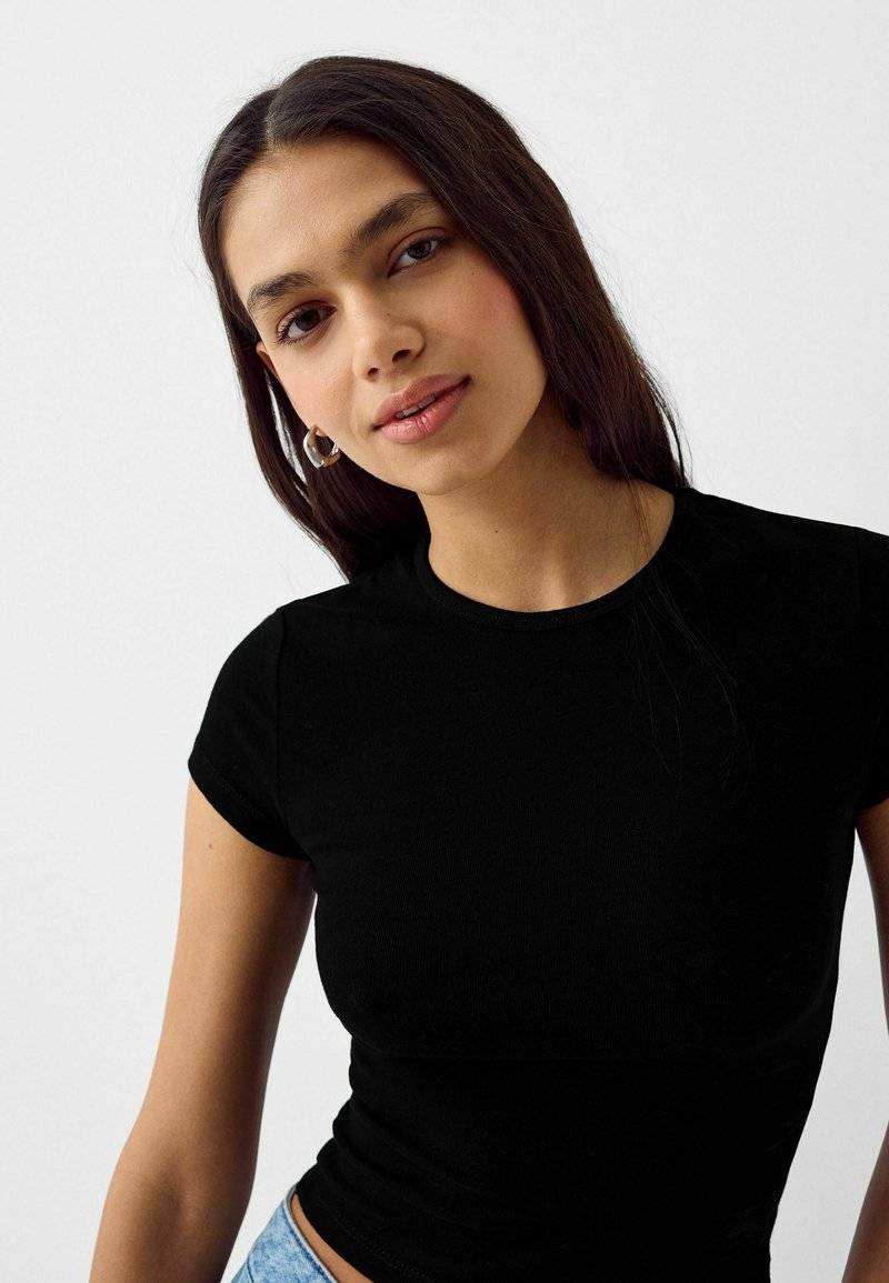 Bershka Bershka SHORT SLEEVE ROUND NECK 2 PACK - Basic T-shirt - black Rabatte dieses Monats
