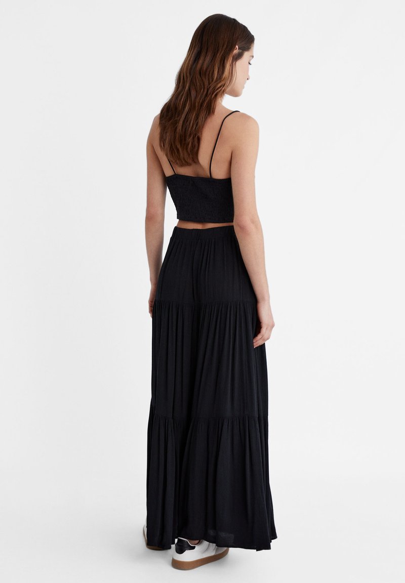 Stradivarius Stradivarius PEASANT - Maxi skirt - black 2025