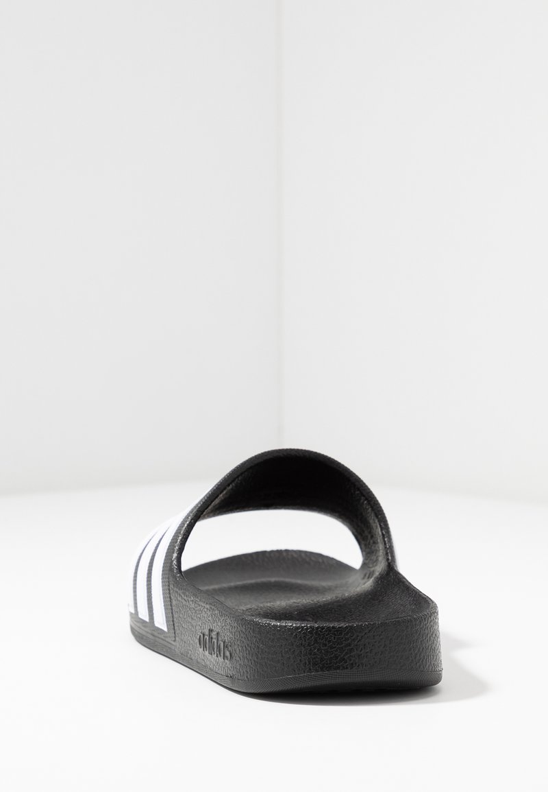 adidas Performance adidas Performance ADILETTE AQUA - Pool slides - core black Im Verkauf
