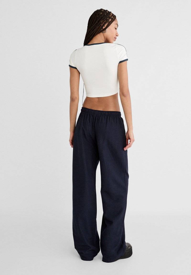 Stradivarius Stradivarius LOOSE-FITTING - Trousers - dark blue Exklusive Angebote