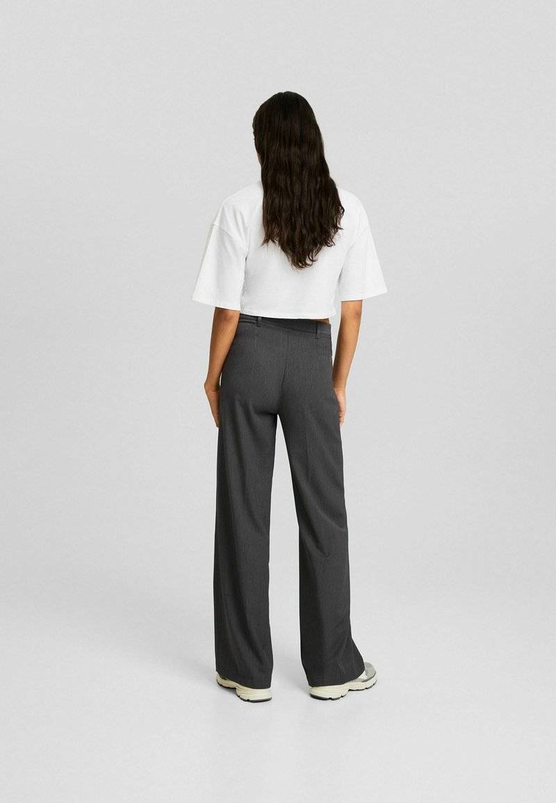 Bershka Bershka WIDE-LEG TAILORED - Trousers - mottled dark grey Neuheiten