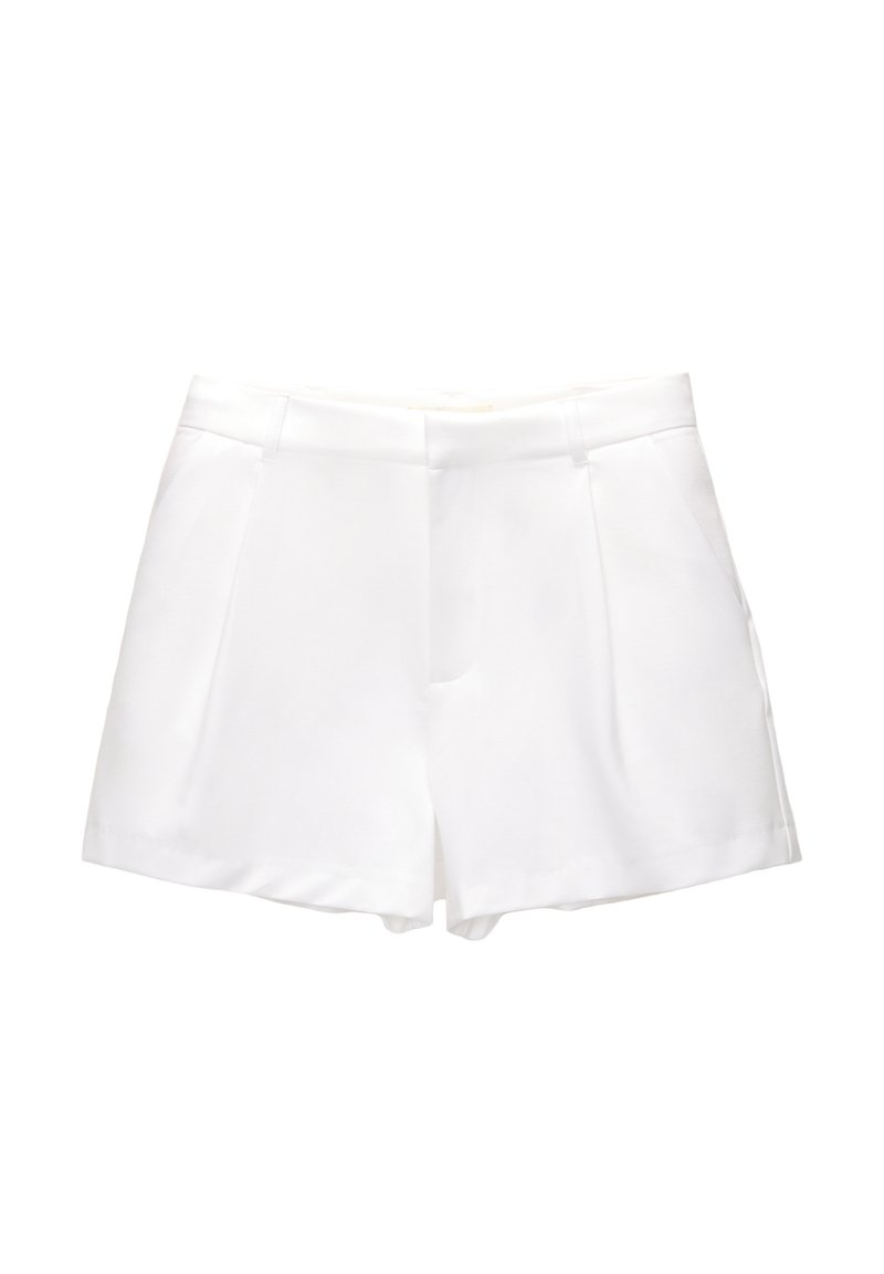 PULL&BEAR PULL&BEAR DARTED - BERMUDA - Shorts - white Wochenangebot