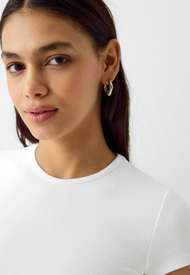 Bershka Bershka SHORT SLEEVE ROUND NECK 2 PACK - Basic T-shirt - white Neueste Stile