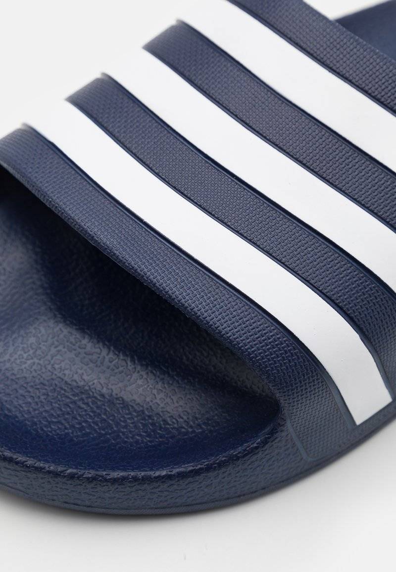adidas Sportswear adidas Sportswear ADILETTE AQUA - Pool slides Discount Store für neue Produkte