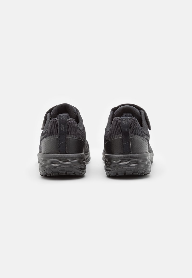 Nike Performance Nike Performance NIKE REVOLUTION 6 FLYEASE (PS - Neutral running shoes - black Verkauf