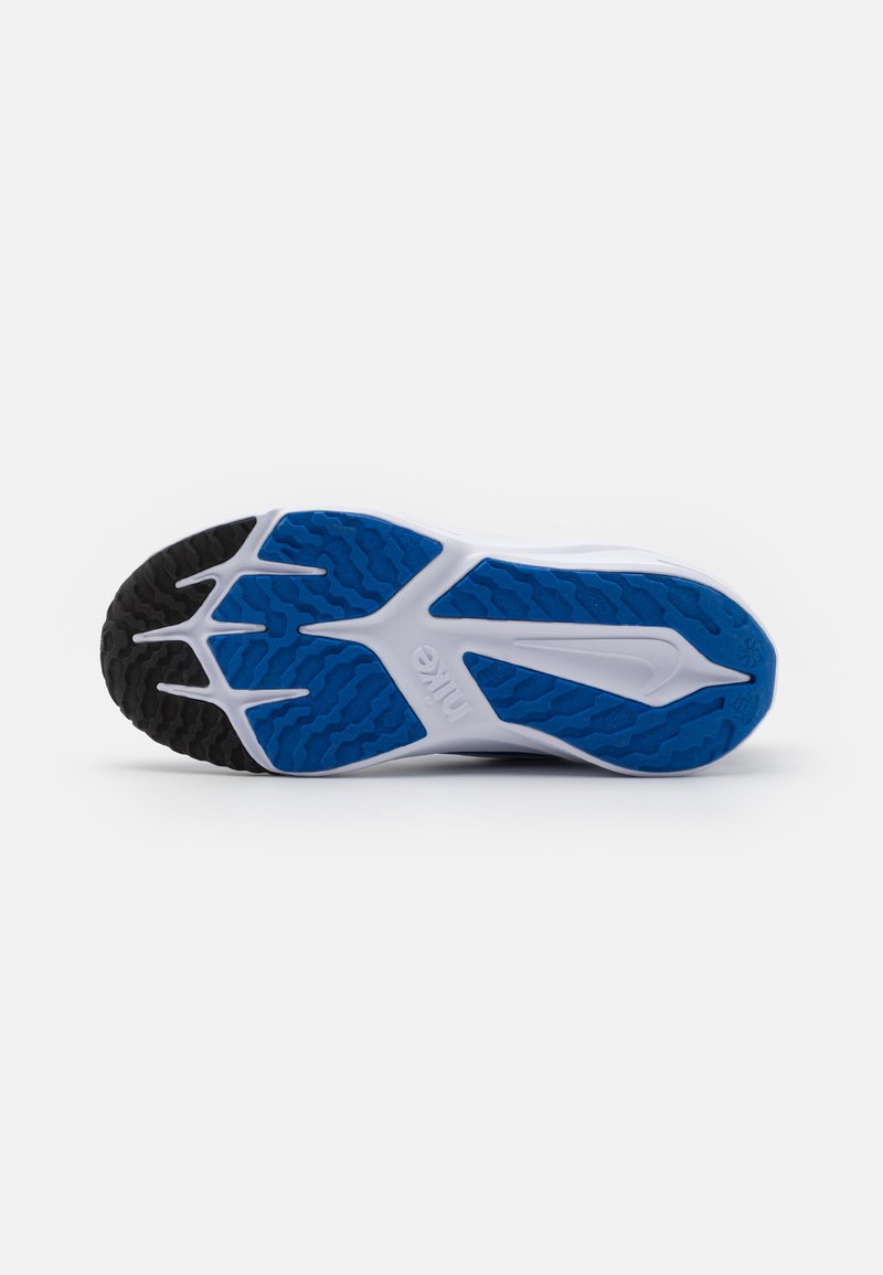 Nike Performance Nike Performance STAR RUNNER - Competition running shoes Angebote