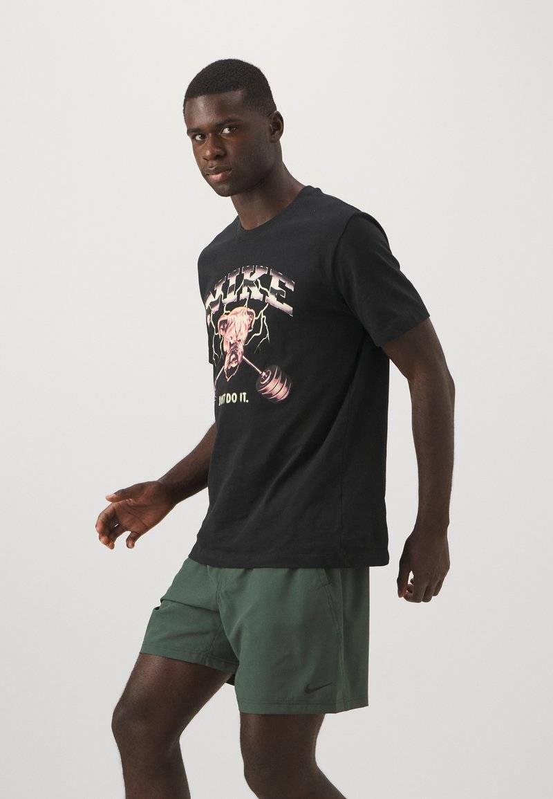 Nike Performance Nike Performance FORM SHORT - Sports shorts im Angebot