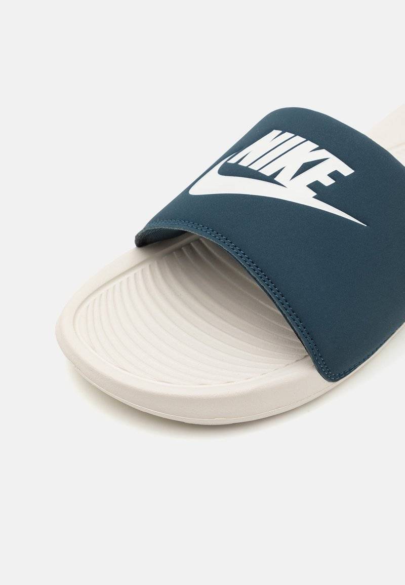 Nike Sportswear Nike Sportswear VICTORI ONE SLIDE - Pool slides Blitzverkäufe