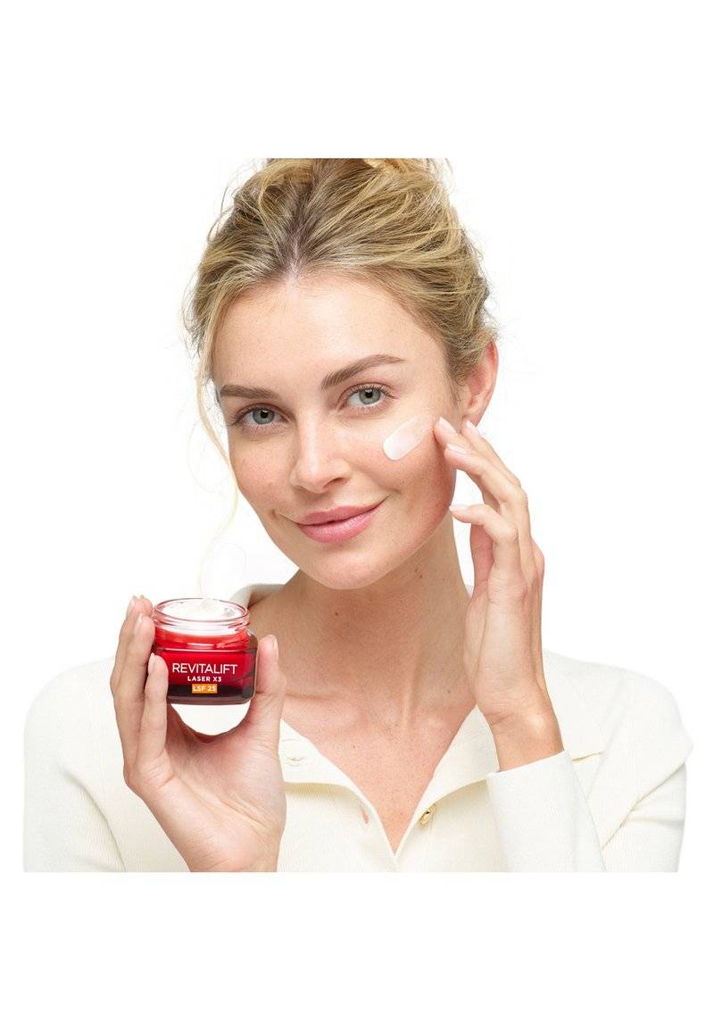 L'Oréal Paris Skin L'Oréal Paris Skin REVITALIFT LASER DAYCREAM LSF25 - Face cream Super Sparpreis