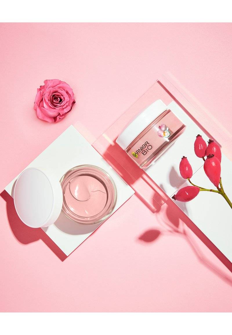 Garnier Garnier ORGANIC ROSY GLOW 3IN1 ROSÉ CREAM - Face cream JETZT KAUFEN