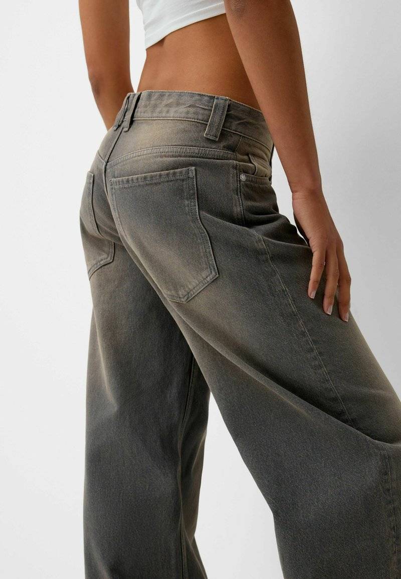 Bershka Bershka BALLOON FIT - Relaxed fit jeans - mottled dark grey Vierteljährliche Förderung
